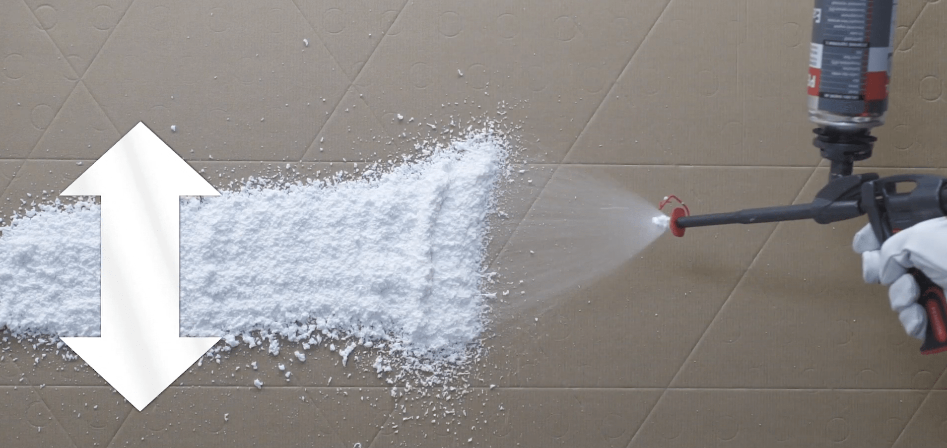 Play video: INOVAÇÃO! Isolamento com espuma pulverizável