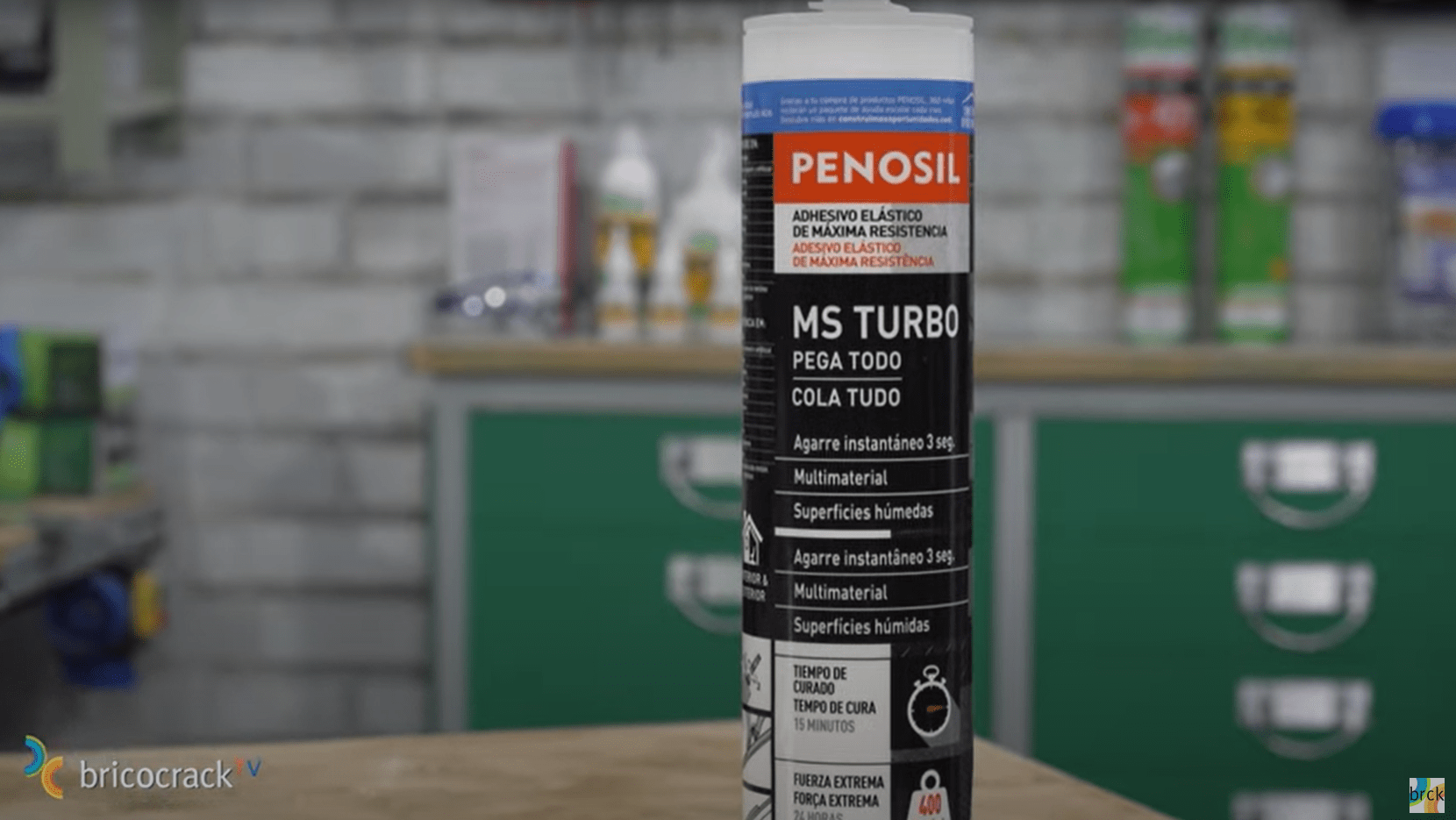 Play video: Probamos los nuevos adhesivos turbo (Bricocrack)