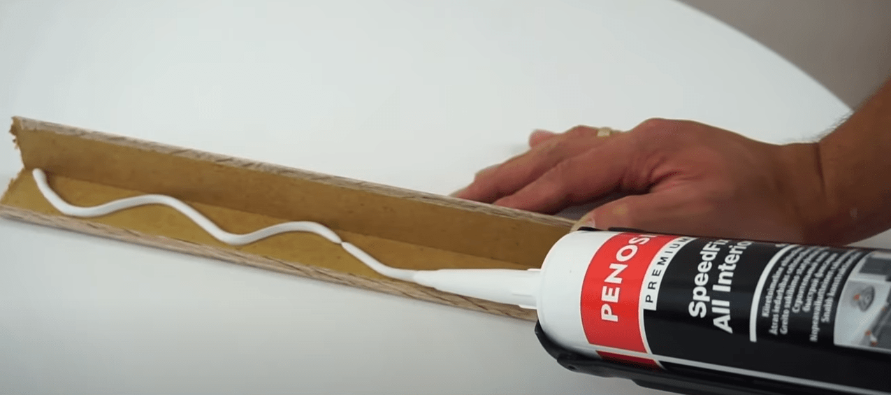 Play video: Millega liimida siseruumides liiste, profiile ja detaile?