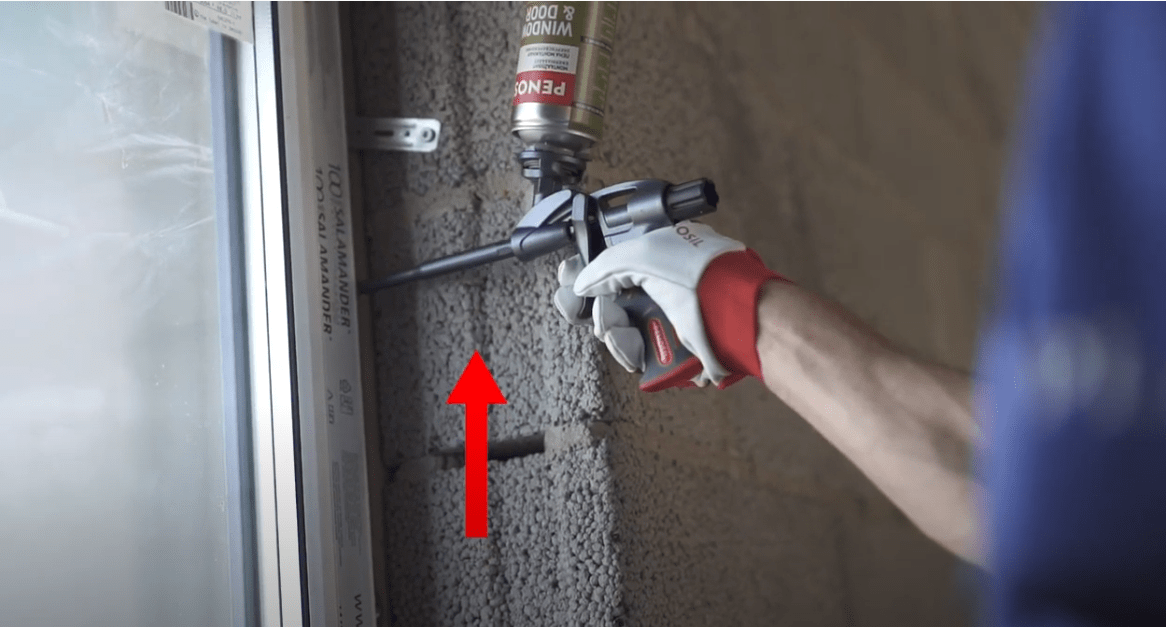 Play video: Kuidas soojustada aknaid nagu professionaal