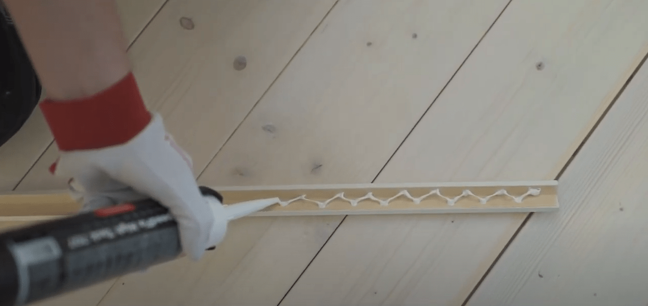 Play video: Millega liimida puitu, MDF-i ja plastikut?