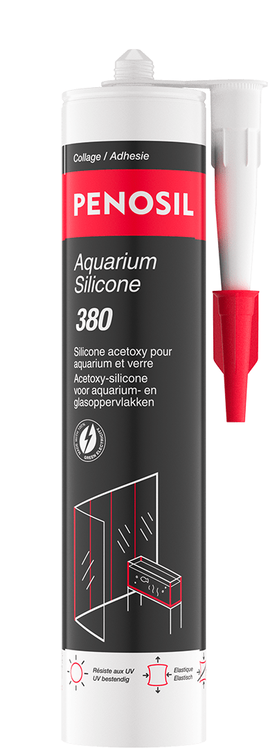 Cartouche PENOSIL Aquarium Silicone 380, silicone acetoxy pour aquarium et verre. L’emballage noir et rouge présente le nom du produit et ses caractéristiques principales : compatible avec l’eau douce et l’eau salée, durcissement rapide, sans danger pour la vie aquatique et ne coule pas. Les textes sont en français et néerlandais.