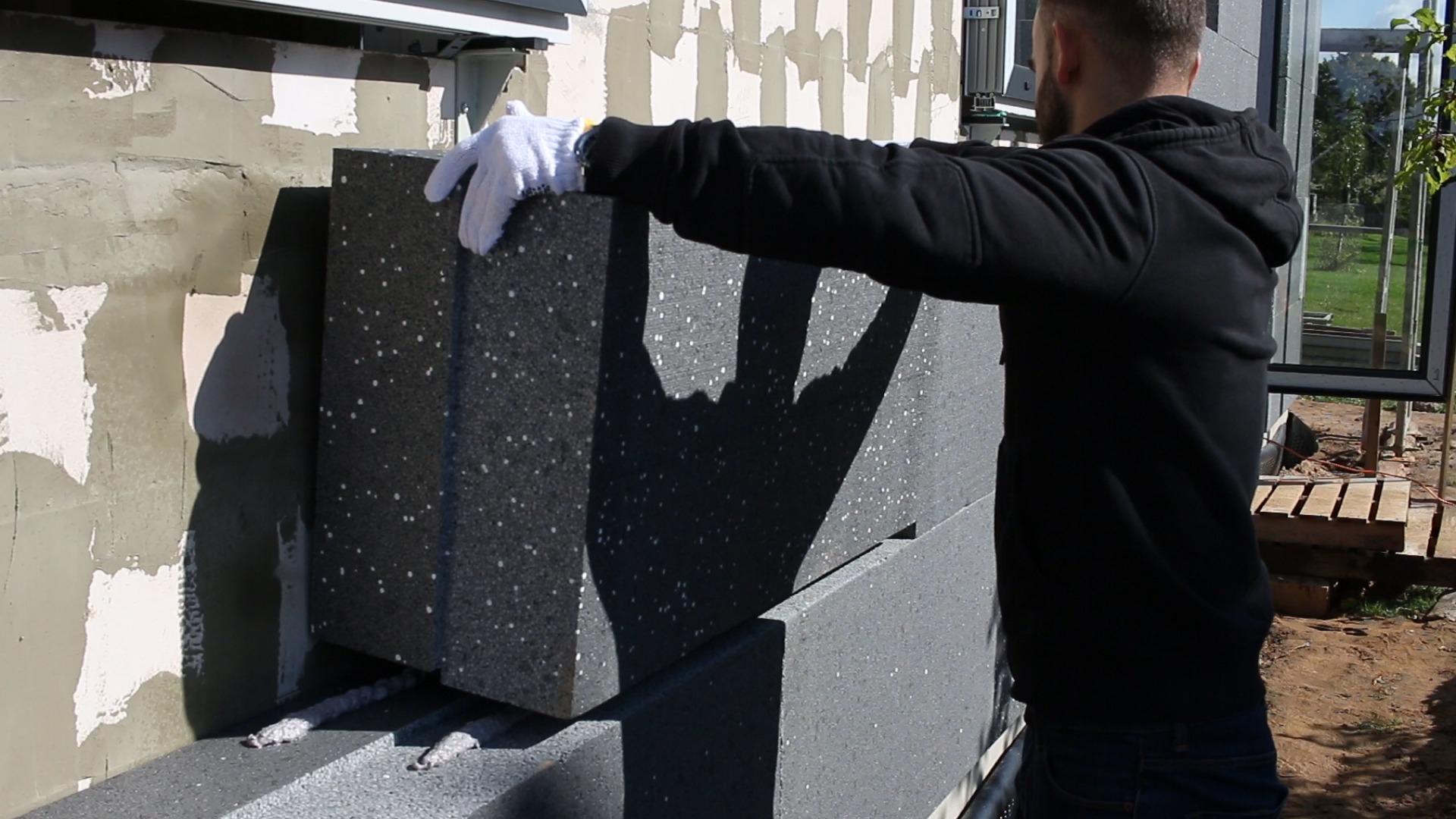 Play video: Kaip apšiltinti fasadą su klijuojančiom putos SpeedFix EPS&XPS 878?