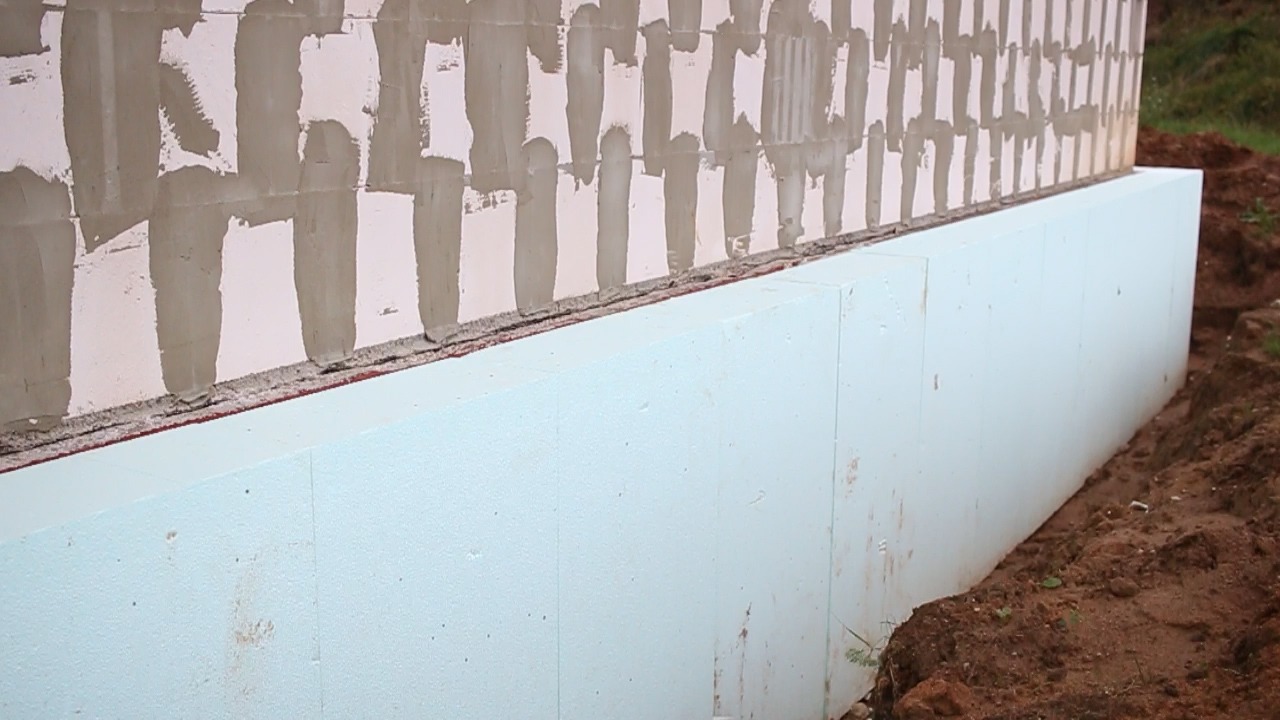 Play video: Kaip apsišiltinti pamatus su Penosil SpeedFix EPS&XPS 878 klijuojančiom putom?