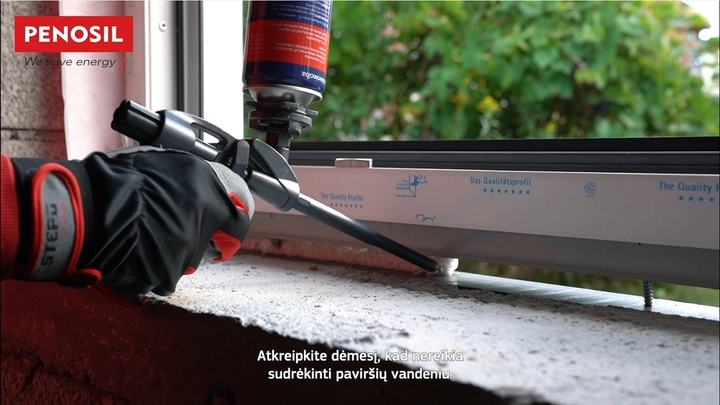 Play video: Langų sandarinimas su Penosil Low Monomer Gunfoam 122 sandarinimo putomis