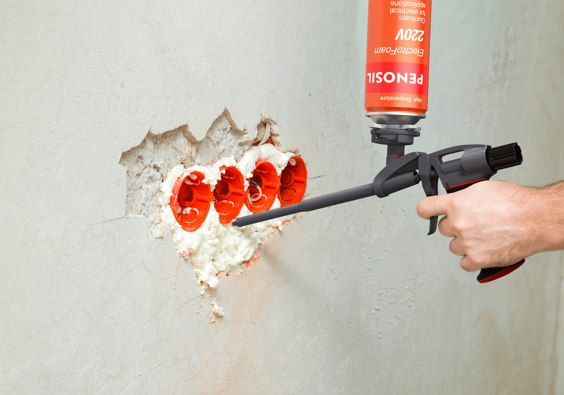 ElectroFoam 220V: specialios poliuretano putos, skirtos elektros instaliacijoms sandarinti