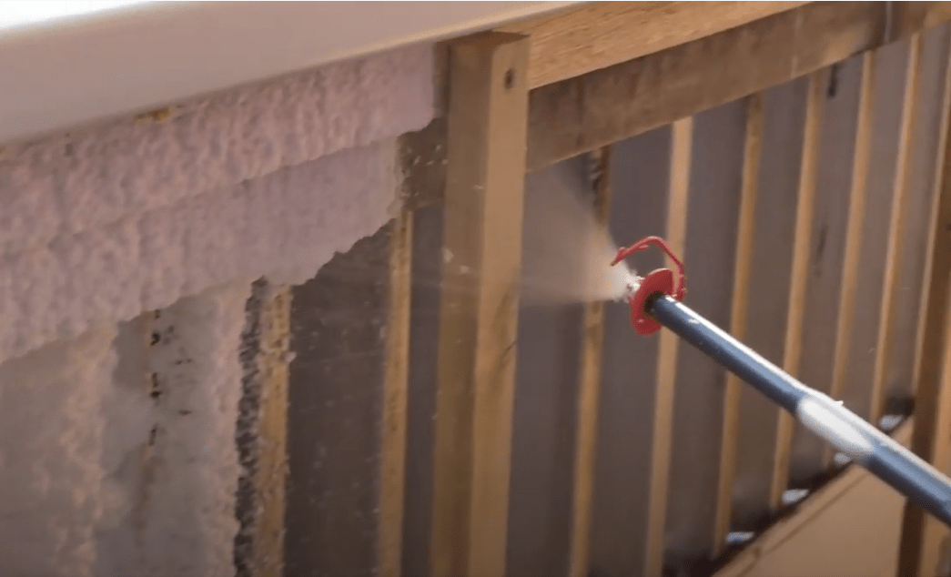 Play video: Izsmidzināmā siltumizolācija – ātra un efektīva balkonu vai lodžiju siltināšana