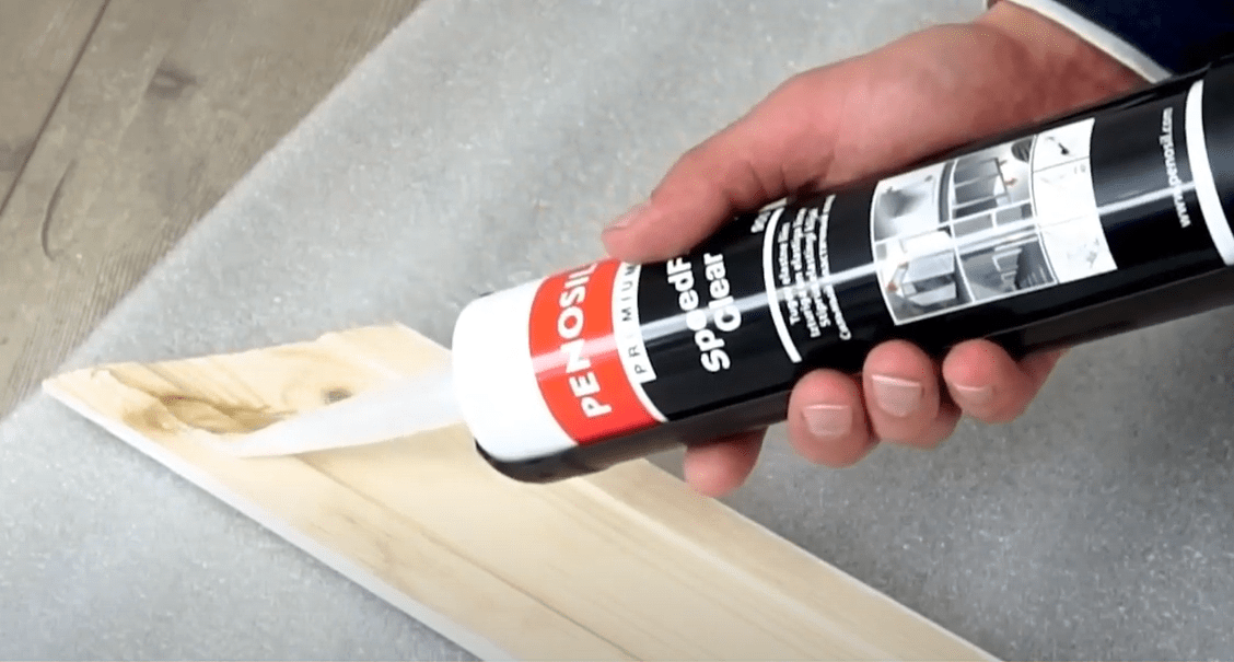 Play video: Īpaši spēcīga, caurspīdīga līme dažādiem iekš- un ārdarbiem