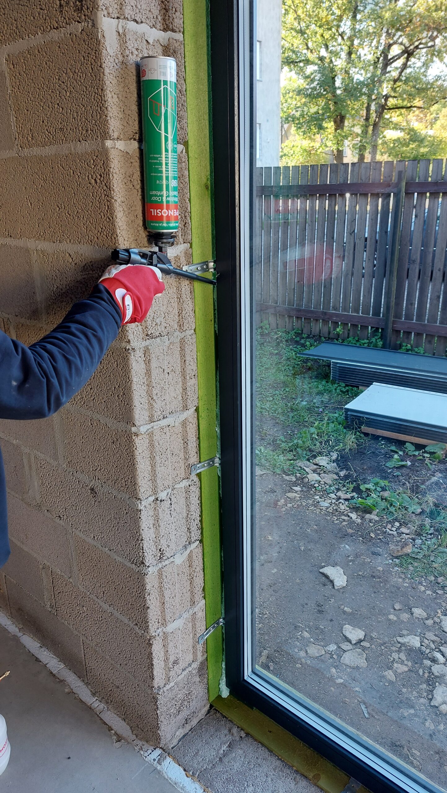 Window & Door Elastic Gunfoam 198 gallery image