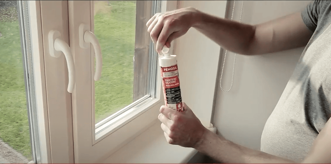 Play video: Чем заполнить трещины вокруг окна?