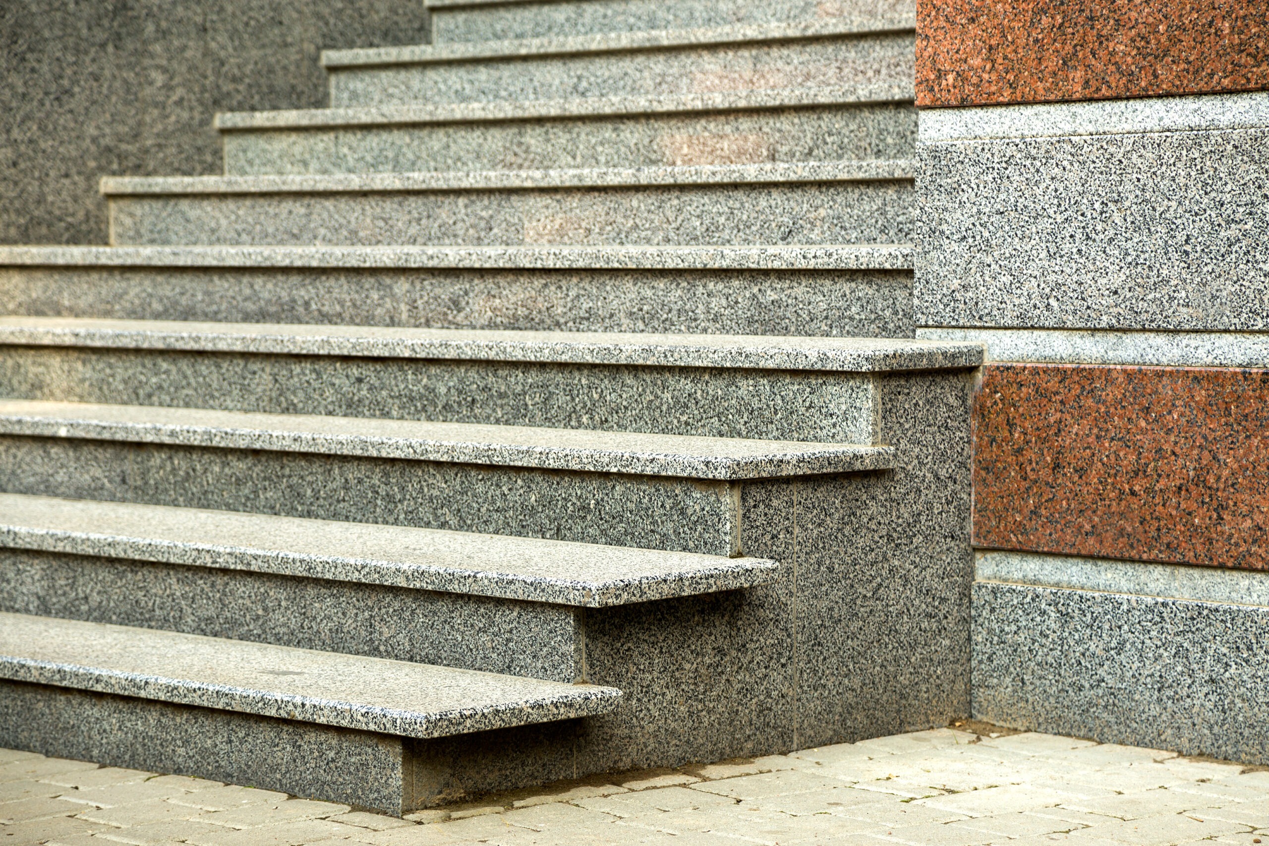 Pensoil SpeedFix Exterior 777 for gluing staircases and other exterior construction elements