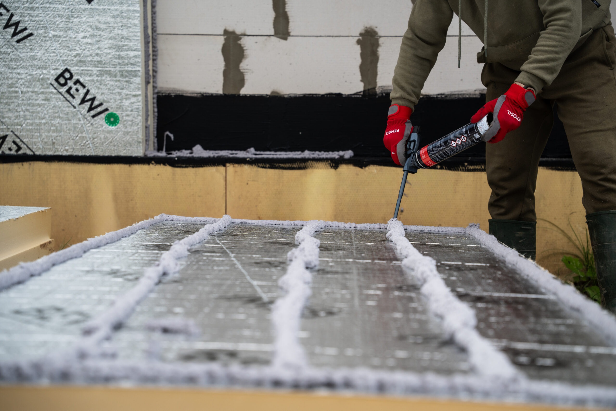 Why to Use Foam Adhesive for Facade Insulation Works